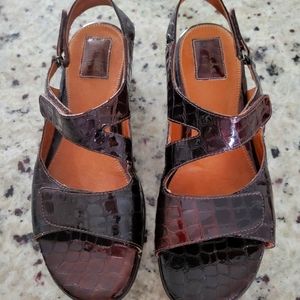 Clark's Brown Patent Sandal 10N